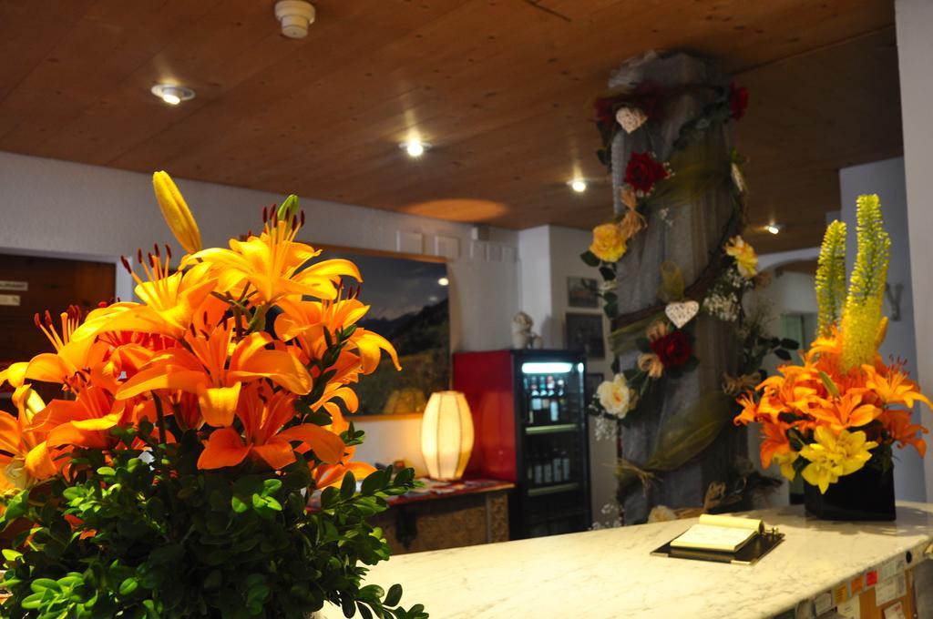 Poschiavo Suisse Hotel & Traditional Fondue Stube Екстериор снимка