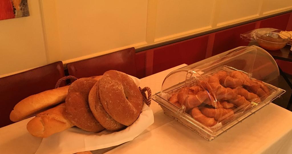 Poschiavo Suisse Hotel & Traditional Fondue Stube Екстериор снимка