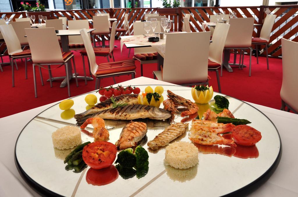 Poschiavo Suisse Hotel & Traditional Fondue Stube Екстериор снимка